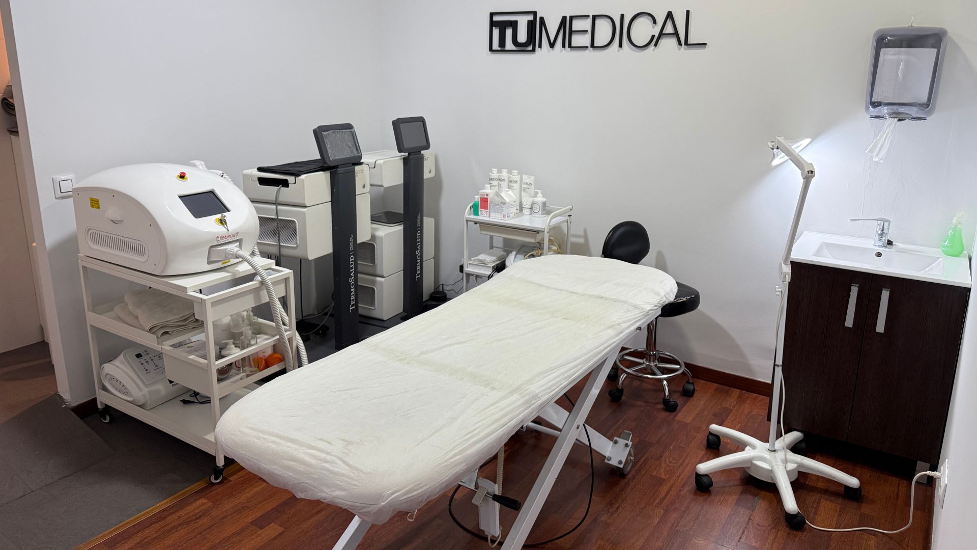 Reducción de flacidez abdominal en clínica de estética